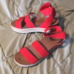 Time & tru wedge shoes